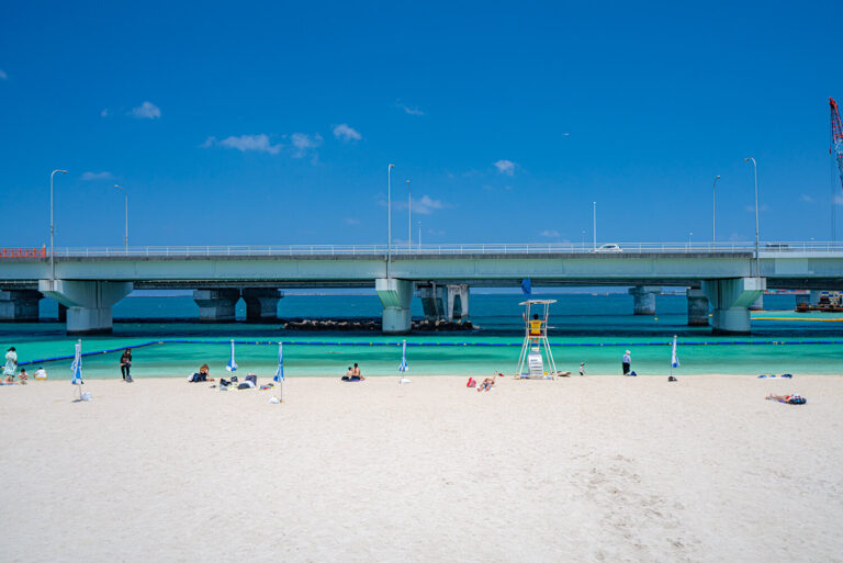 波の上ビーチはふらっと気軽に行ける那覇のオアシス！駐車場や設備を紹介沖縄トラベル