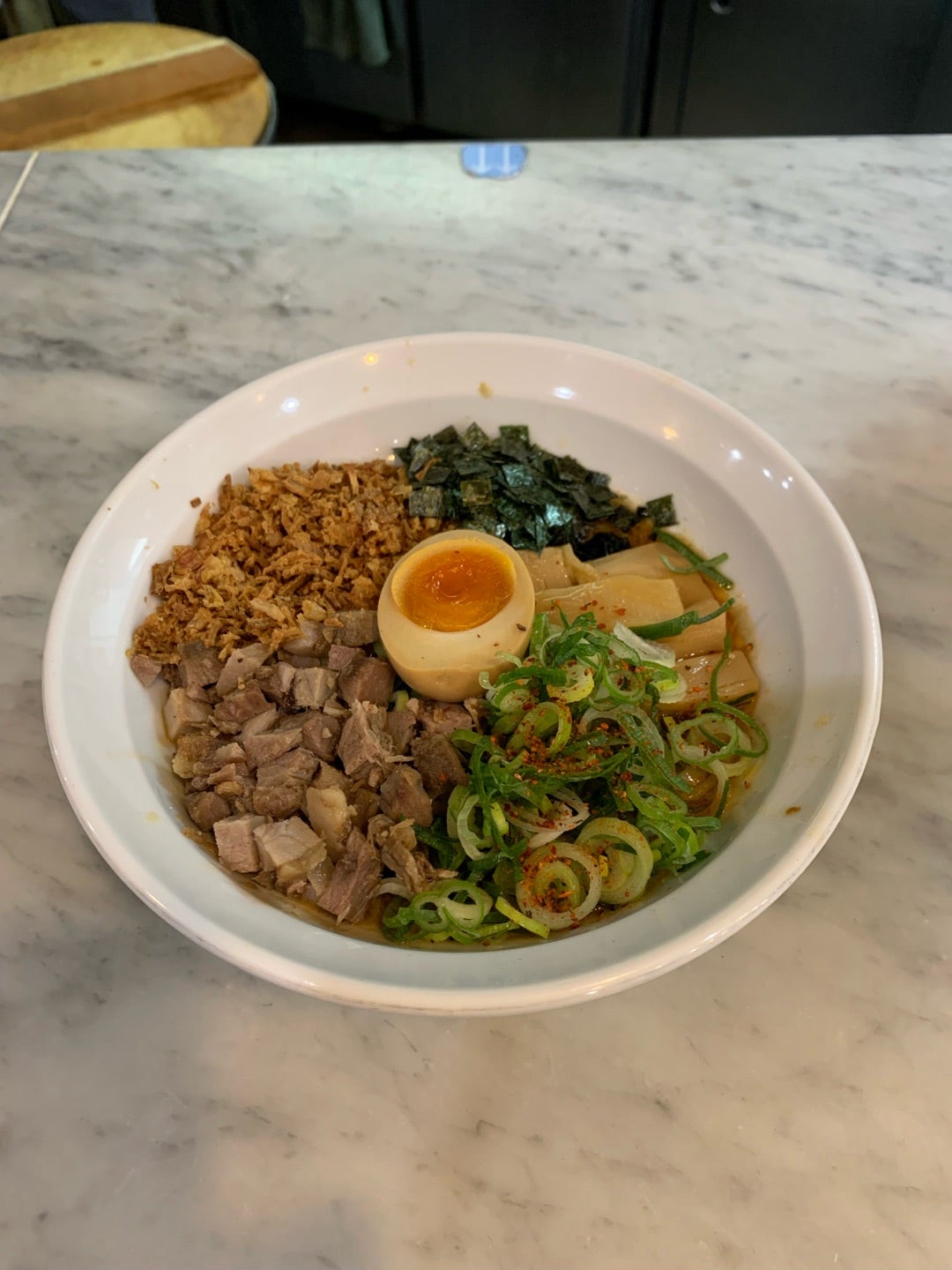 東寺近くのとことんとりコトコトです。 本日じっくりコトコト鶏と野菜を煮込んだ 濃厚鶏白湯ラーメン