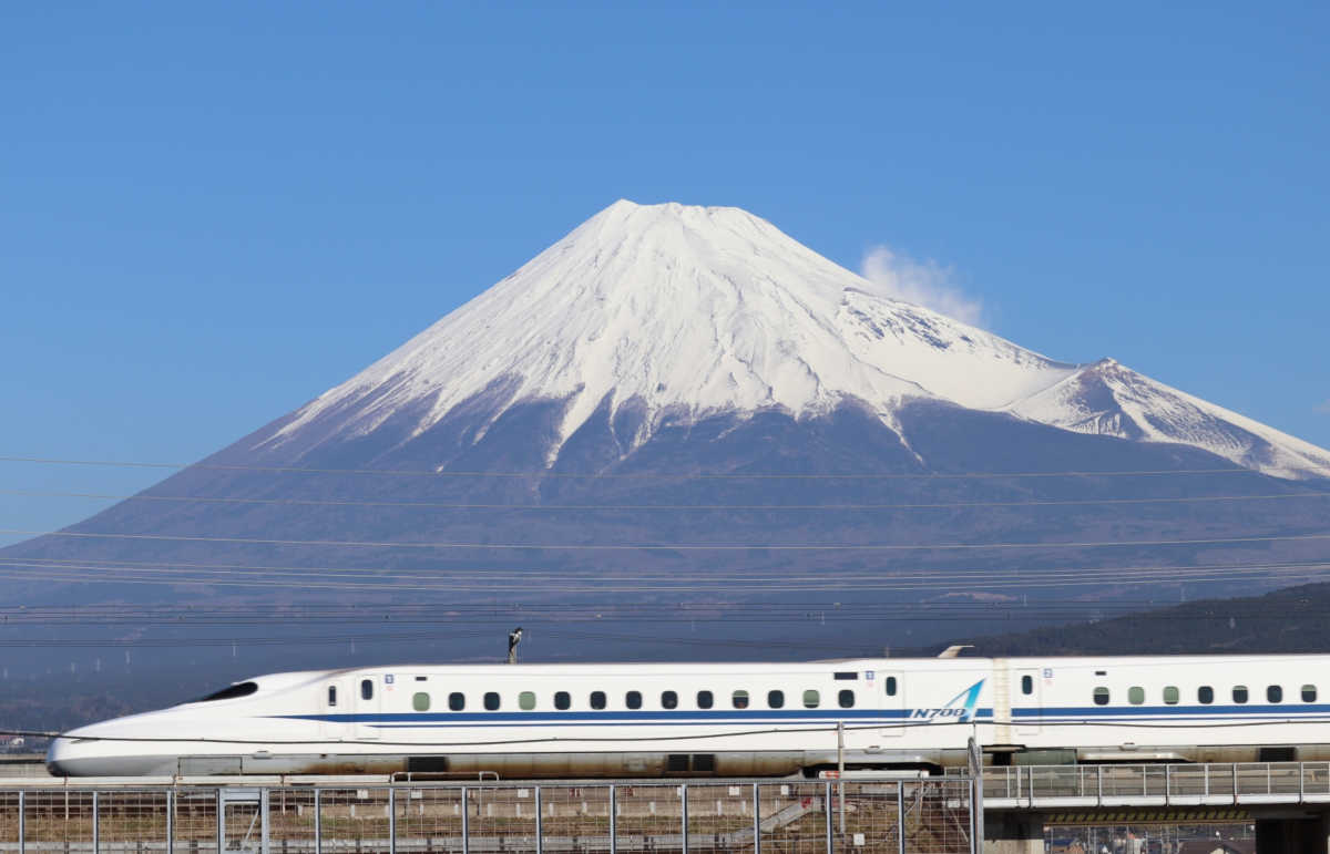 寝るのはもったいない！見逃したくない絶景ばかりの東海道新幹線の車窓 - Tripa トリパ 旅のプロがお届けする旅行に役立つ情報