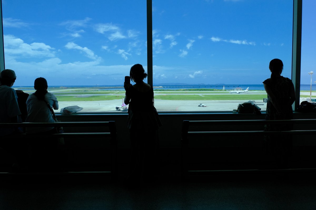 那覇空港駅 那覇空港 ４階展望デッキの休憩場所 - スワルマップ