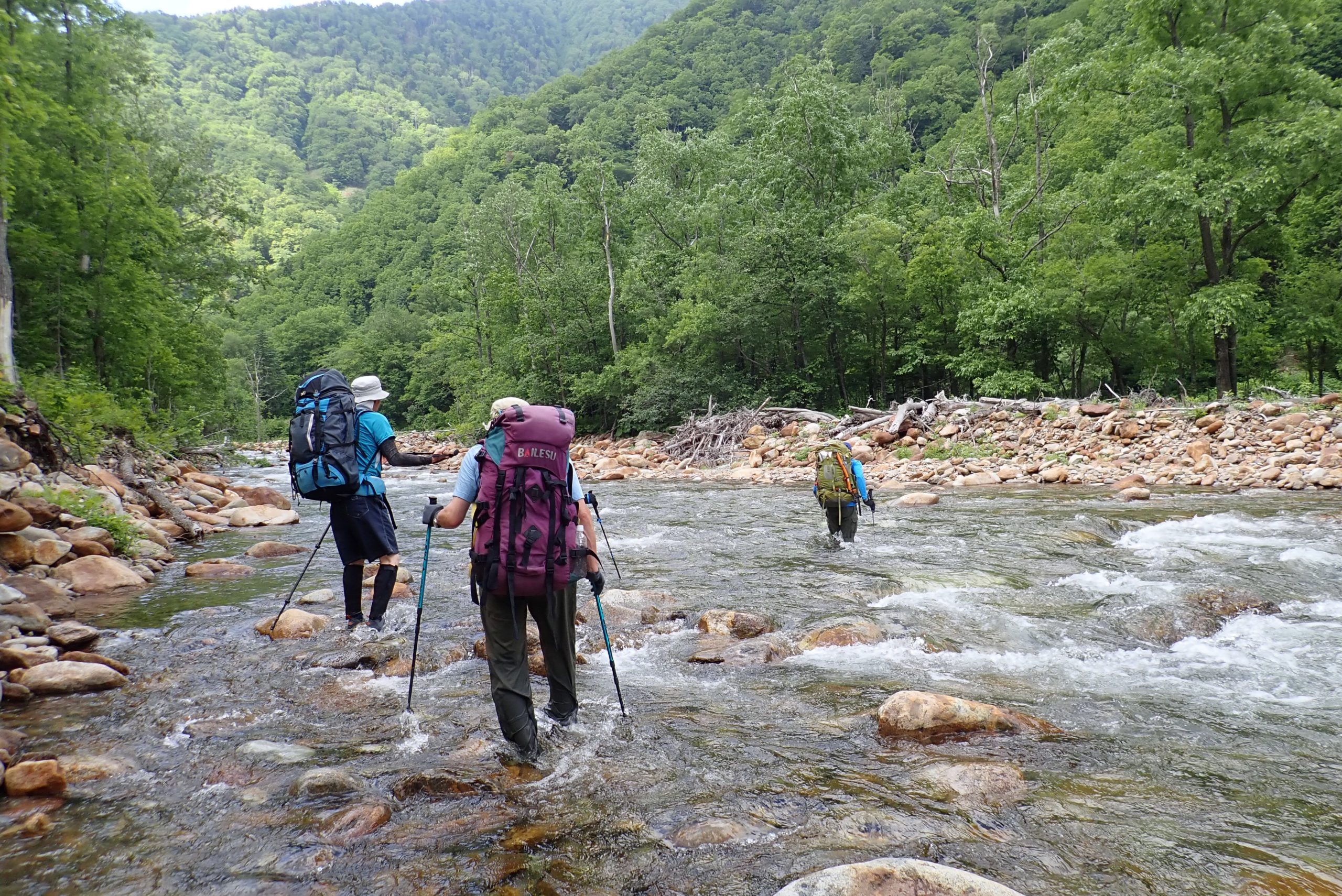 2021.8.20-22 カムイエクウチカウシ山info.trek-shiretoko.com