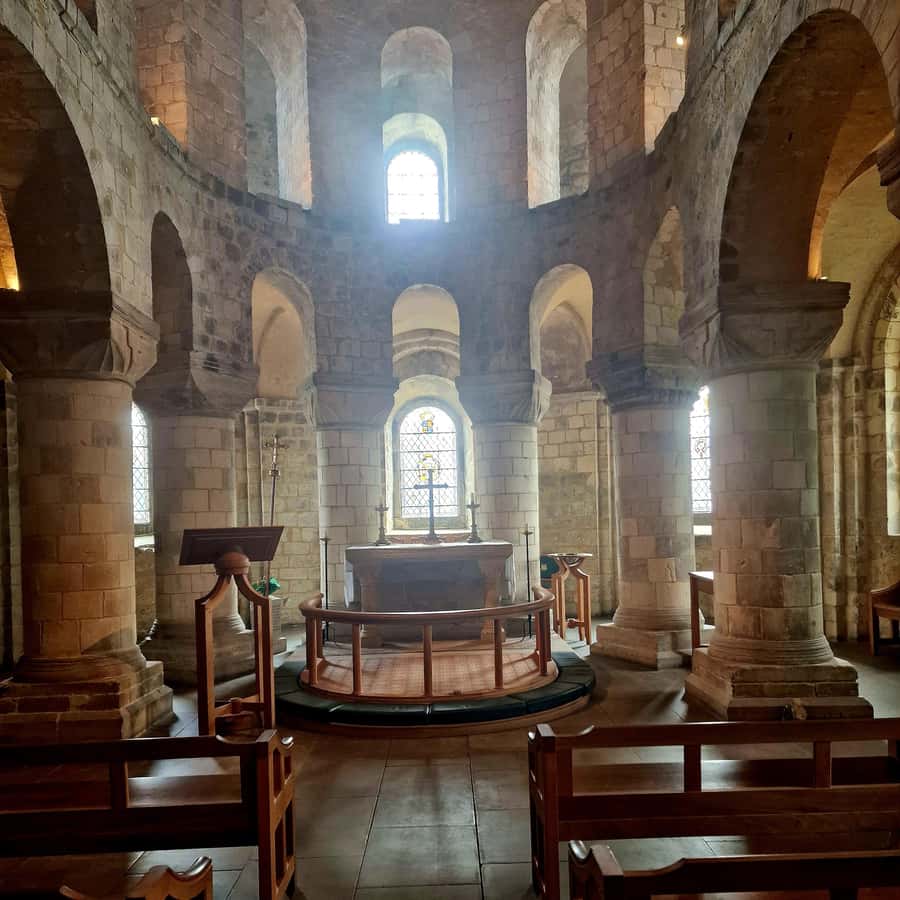 ロンドン塔の王冠の宝石と英国王室の歴史ツアーGetYourGuide