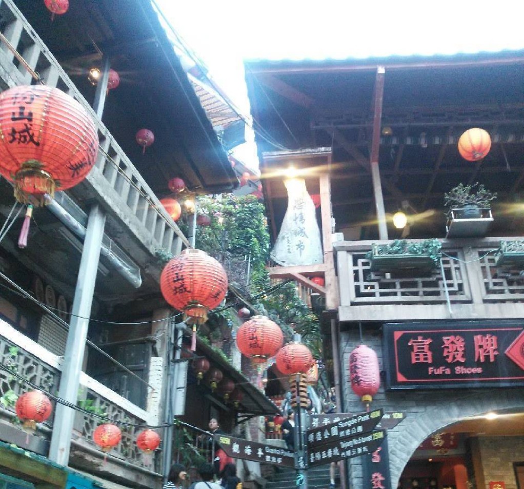 九份から十分への行き方を解説！タクシーの時間や料金もご紹介ずっきーの台湾生活