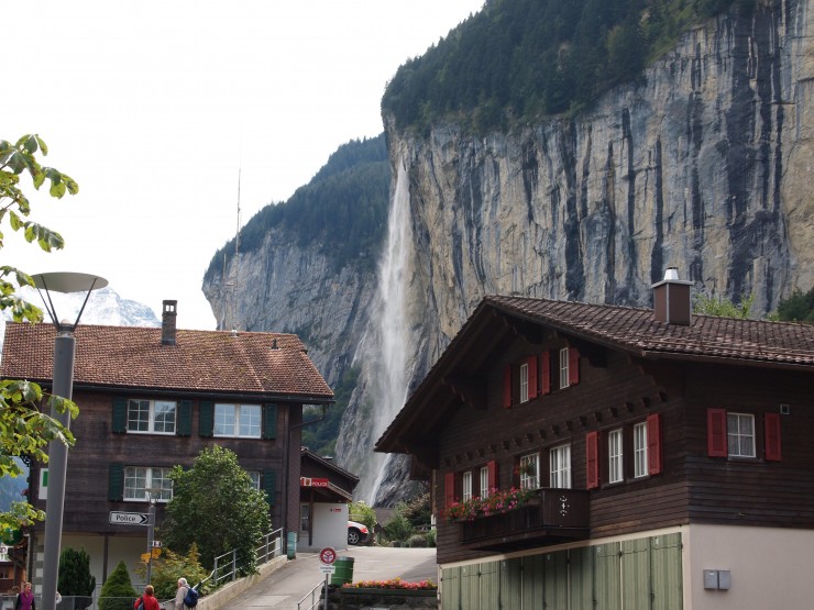 映画「女王陛下の007」で使われたシルトホルン：ミューレンそれでも旅に行きますか