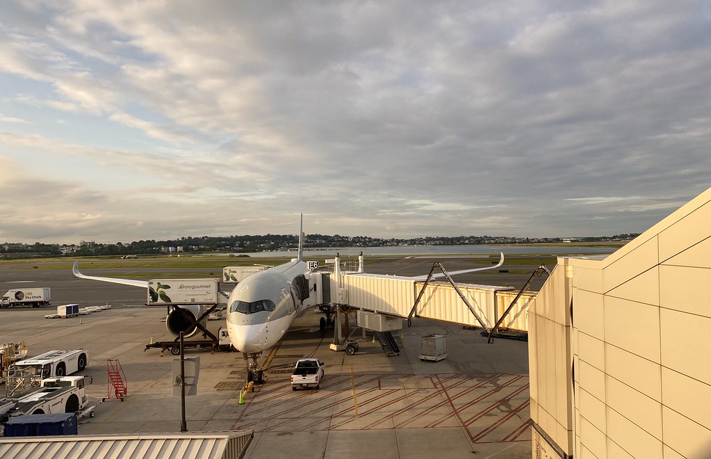 ジェネラル エドワード ローレンス ローガン国際空港BOSクチコミ・アクセス・営業時間ボストン フォートラベル