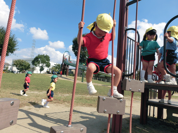 季節ごとの花も楽しめる笹原公園 伊丹市 はバラエティ豊かな遊び場るるぶKids