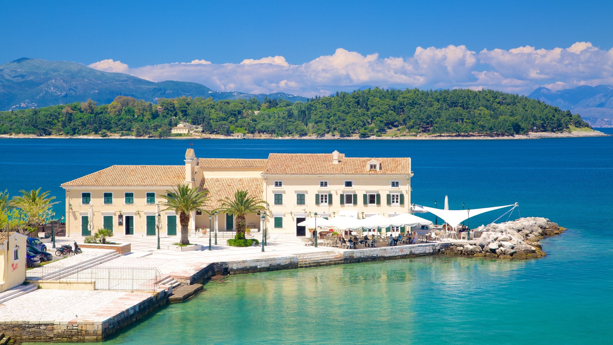 ギリシャ在住者おすすめ 青に恋する♡透明度抜群のイオニア海レフカダのビーチ