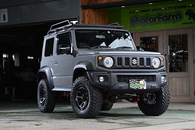 スズキ・ジムニーシエラ ミディアムグレー コーティング＝水玉コロコロだけではではありません。千歳市よりガラスコーティング