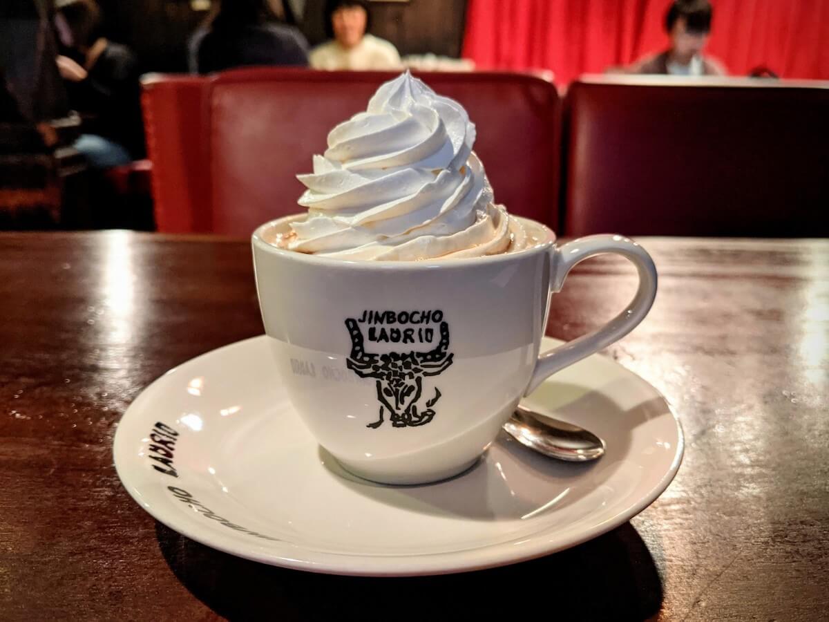 神保町「ラドリオ」で老舗喫茶の建築と味を堪能トーキョー建築トリップ