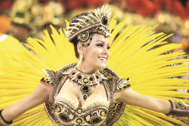 リオのカーニバル 2025年２日夜にブラジ ：リオのカーニバル 写真特集：時事ドットコム