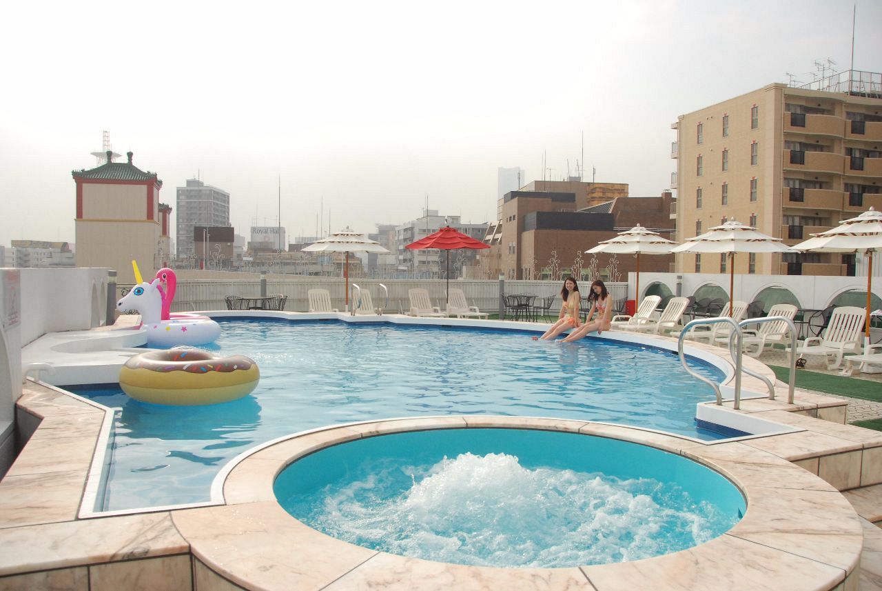 ロサンゼルスの絶景ルーフトップ・プール＆バーのあるホテルホテリスタ