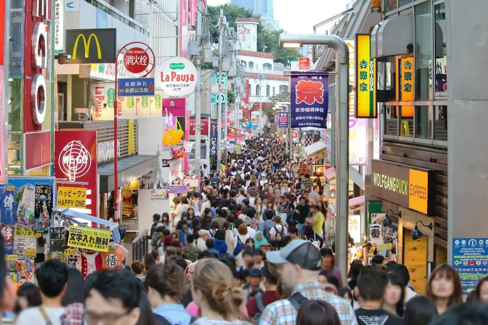 流行とKawaiiが集まる観光スポット・竹下通りの楽しみ方GOOD LUCK TRIP