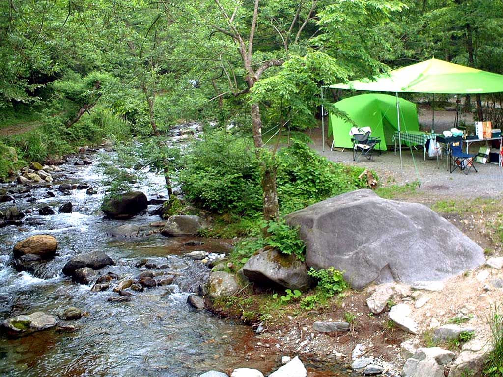 穴場あり！「予約不要」で利用できる全国のキャンプ場をご紹介ふぁみきゃん☆