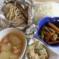 ハーバービューホテル前 ガジュマル –公式 沖縄ハーバービューホテル沖縄那覇市にあるホテル