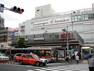 目黒駅西口 10507000939 の写真・イラスト素材アマナイメージズ