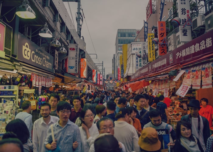 上野 台東区 おしゃれを愛する大人の聖地！ アメ横でファッションと歴史を楽しむ 〜ぐるり東京