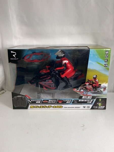 真夏にスノーモービル買いました。 トイザらスでなぜか真夏に販売されているデカいスノーモービルラジコンがオモロイw トイザらスのスノーモービルwRCトレイルブレイザー2,4GHzSNOWMOBILE -