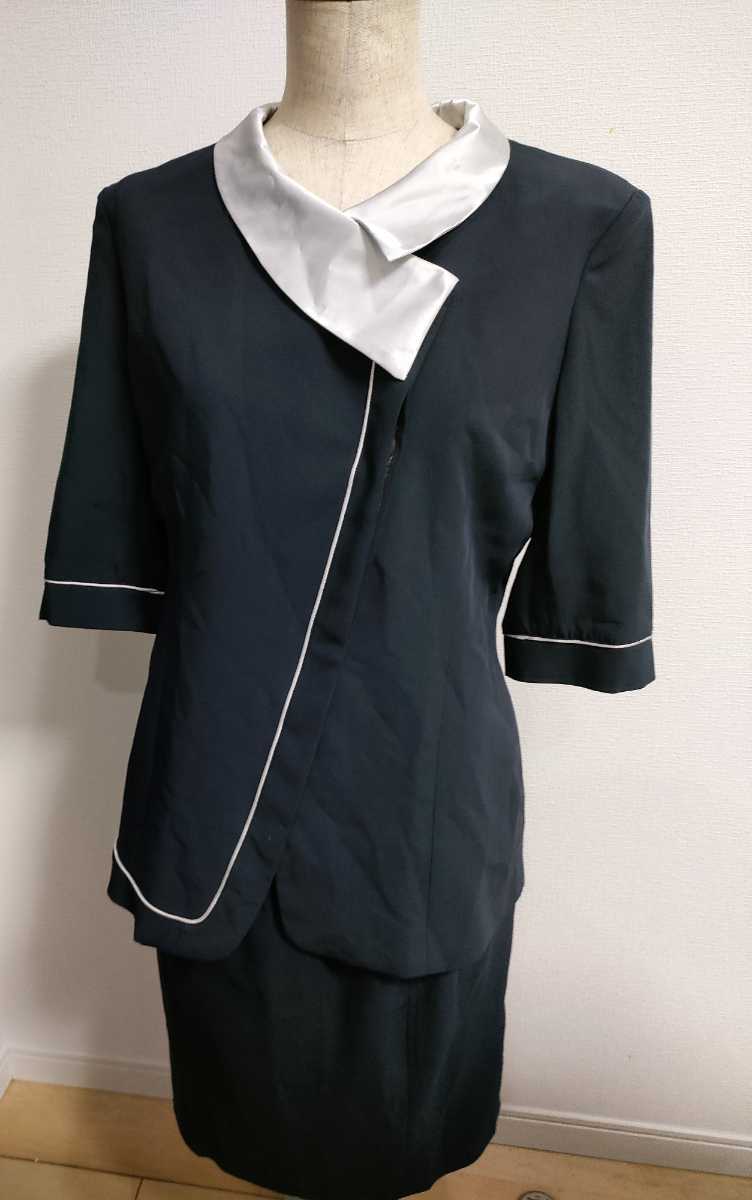 スチュワーデス制服図鑑 : 国内・海外58社一挙紹介 - 東京