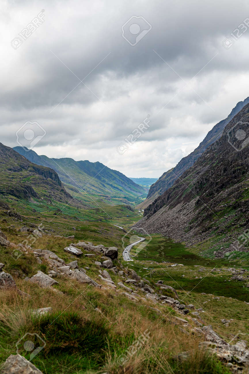 ウェールズのフットパスを歩くスノードニア国立公園の玄関口「ベトッス・ア・コィド村」地球の歩き方