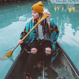 ペルー 民族衣装250401449 の写真素材 -