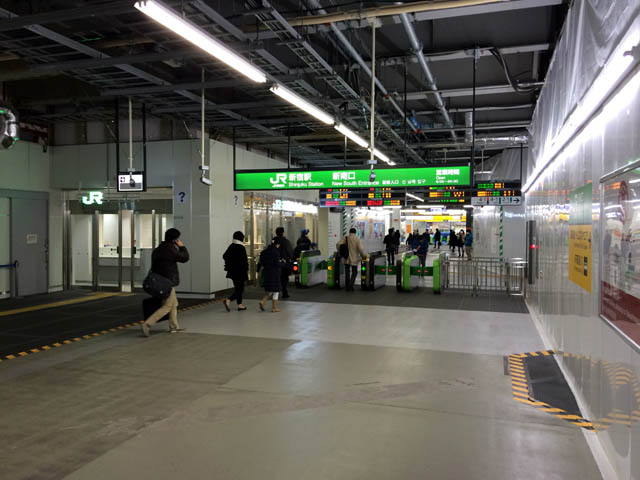 JR新宿駅新南口の切換状況を確認する!! - おきらく娯楽工房