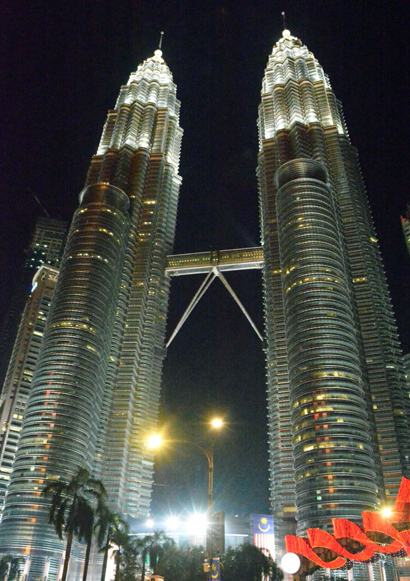 チケット入手は激戦必至！ペトロナスツインタワー夜景ツアーを体験