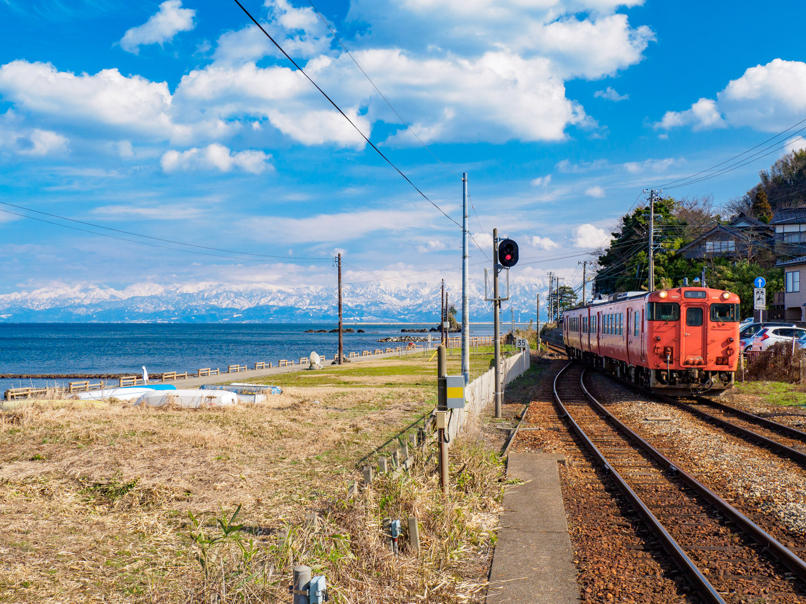 加越能バス沿線 雨晴海岸