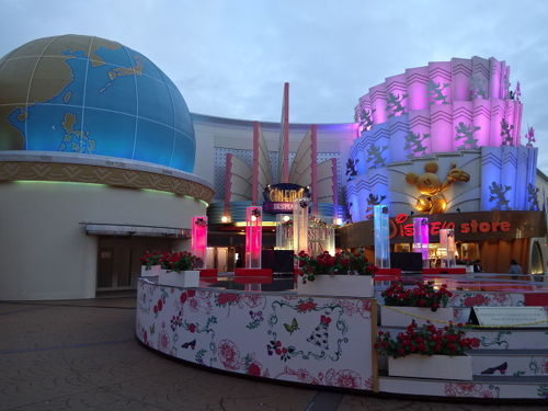 イクスピアリの駐車場料金と無料時間まとめ！混雑を避けてボンボヤージュも手軽に行ける！ディズニー裏マニア