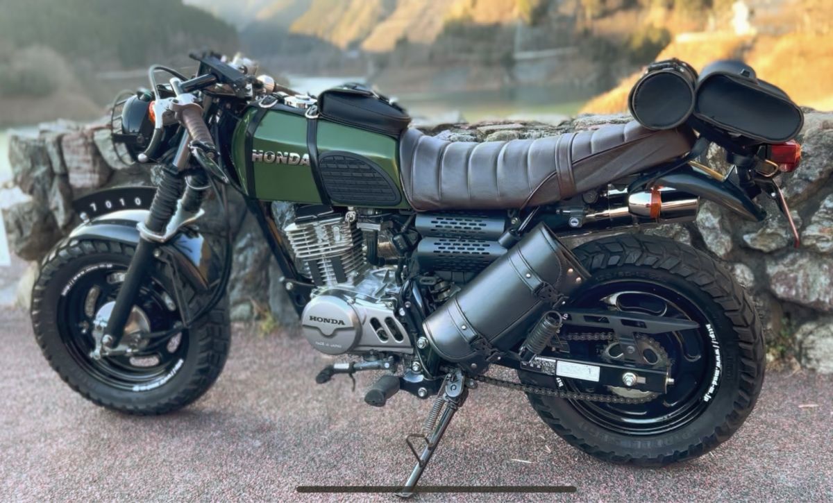 ホンダエイプ50 スクランブラーカスタム オフロード仕様ape50カフェレーサ