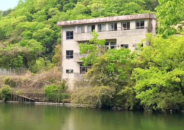 心霊スポット？ 大宮宿の用水路と「下原刑場跡」 : 帝都を歩く