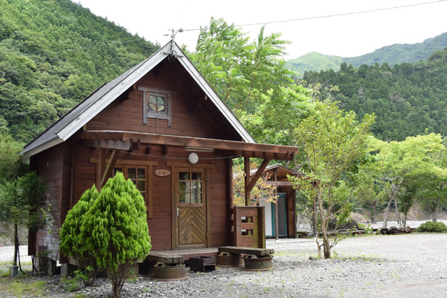 お子様やペットがいる方必見！川遊び&絶景スポットが楽しめるキャンプ場「谷瀬の吊り橋キャンプ場」の紹介CAMPLOG GEAR
