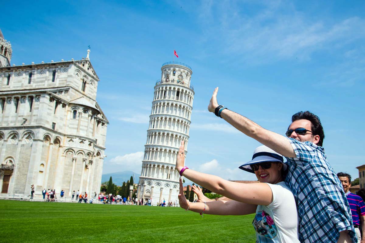 イタリア「ピサのドゥオーモ広場」 あの斜塔はほんとに傾いてる？ - ふたりでふらり ゆるりとぐるり