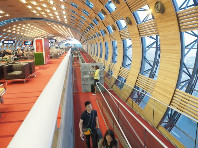 パリ＝シャルル・ド・ゴール空港』の免税店とオススメの土産Noel's Travels