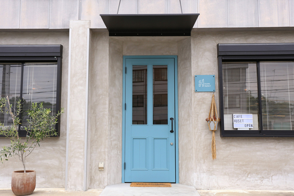 32,500点を超えるカフェ 扉のストックフォト、写真、そしてロイヤリティフリーの画像 - iStock