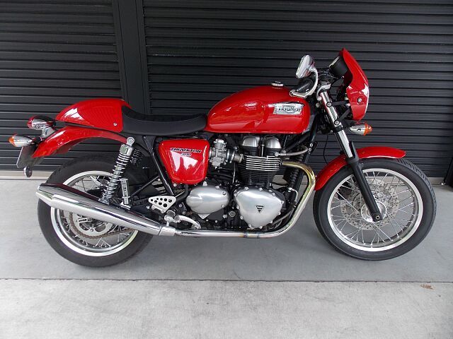 スラクストンＲＳデビューフェア、２月８日より。トライアンフ京都