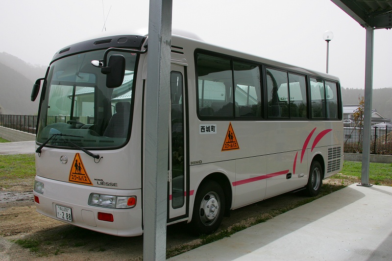 乗客は1日13人 JR西が困り果てる「赤字ローカル線」1ミリも譲らない地元自治体の言い分とは？News&Analysisダイヤモンド・オンライン