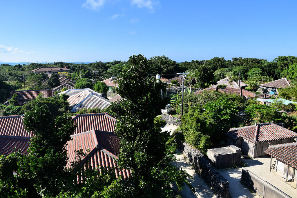沖縄県宮古島 住宅街の古い階段の写真素材80323178- PIXTA
