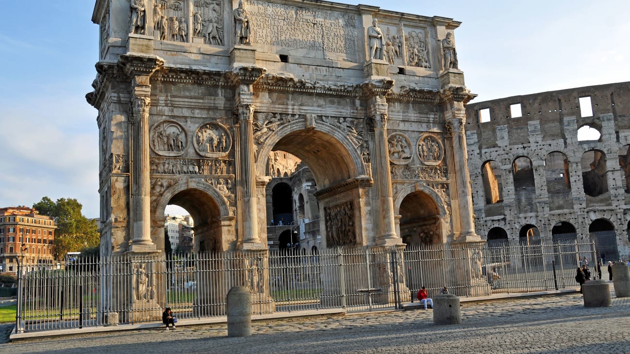 コンスタンティヌスの凱旋門イタリア の建築 世界建築巡り
