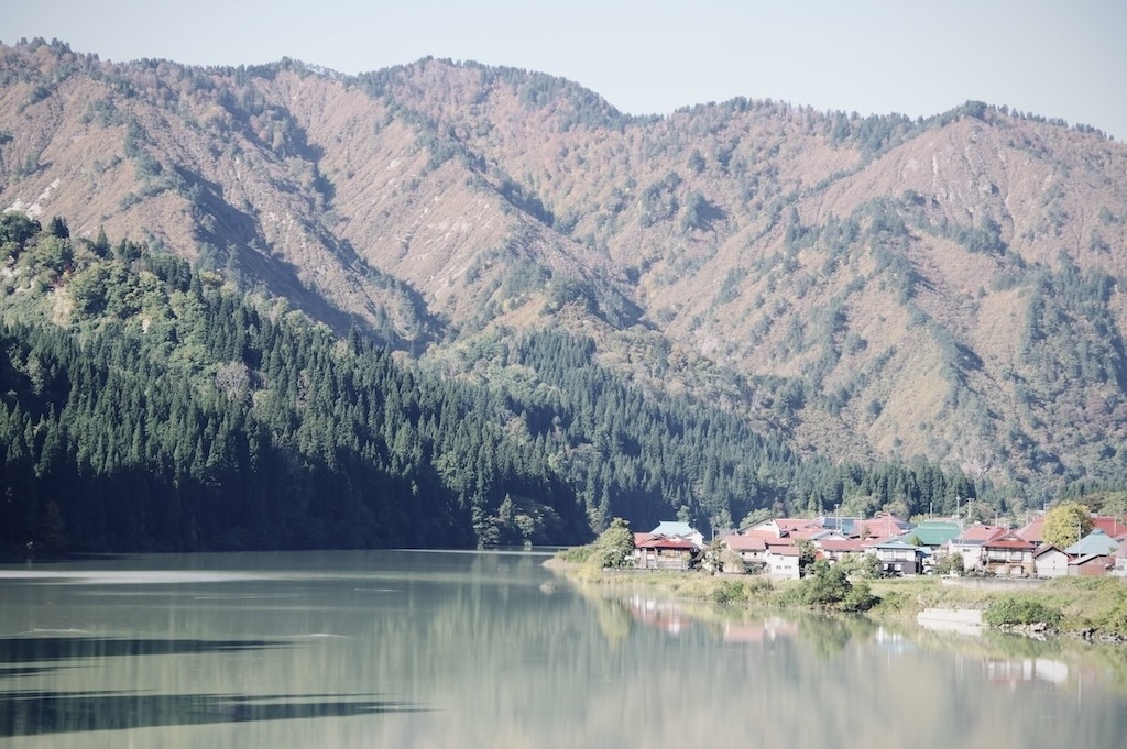 只見川沿いにある奥会津の原風景！大志集落＠金山町地球の歩き方