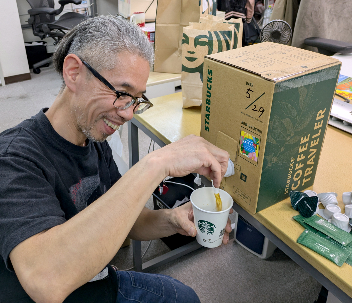 スタバ コーヒートラベラーの商品を使ったおしゃれなインテリア実例RoomClip ルームクリップ