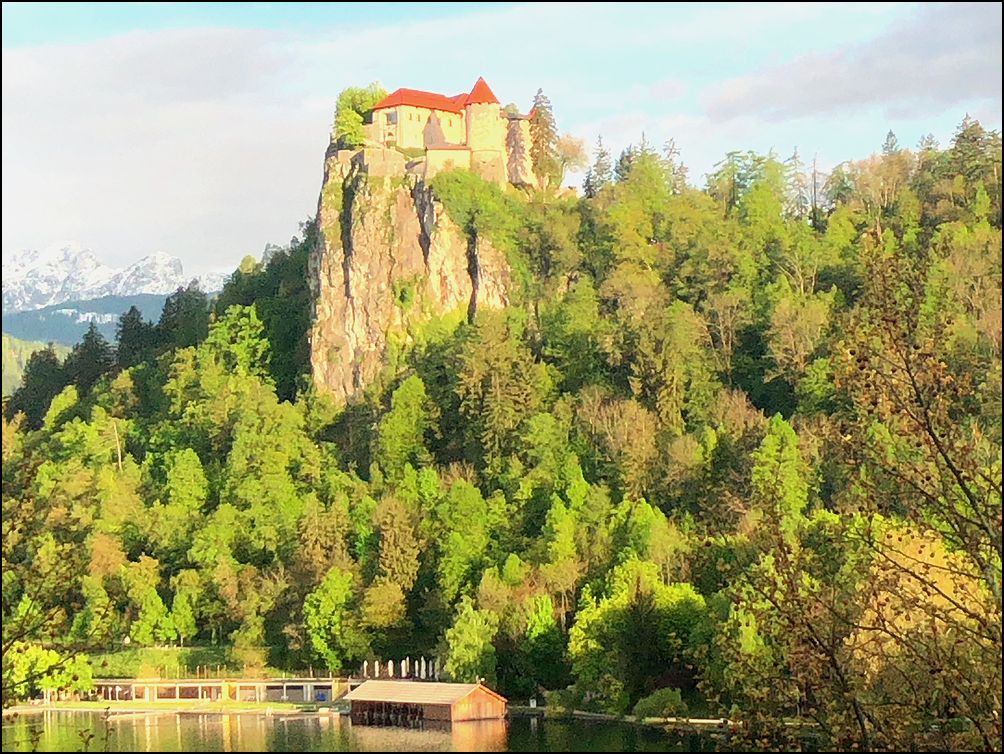 ブレッド湖 - 旅行ガイド 2025