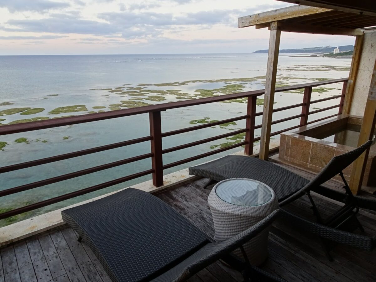 最上階の露天風呂「方丈庵」で心身ともにリトリート - たびらい