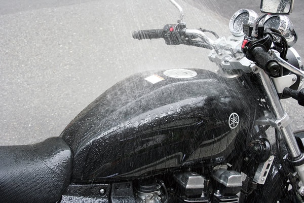 海沿いライド後、洗車は必須なのか？ロードバイクが欲しい！初心者向けナビ