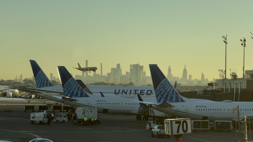 ニューヨーク ニューアーク空港 EWR →マンハッタン 電車での行き方を解説