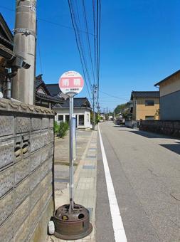 田舎のバス停の写真素材写真素材なら「写真AC」無料 フリー ダウンロードOK