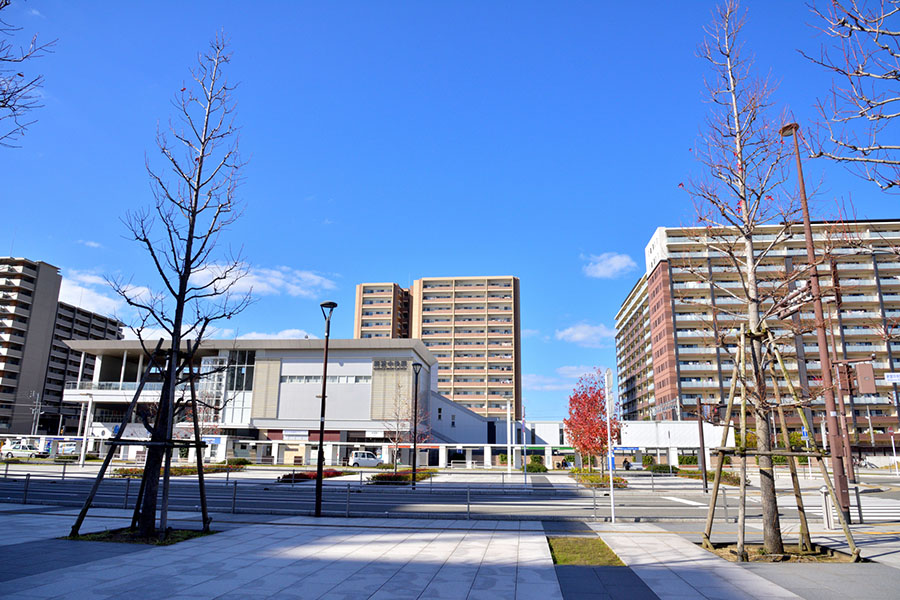 福岡市地下鉄空港線西新駅 ホームメイト