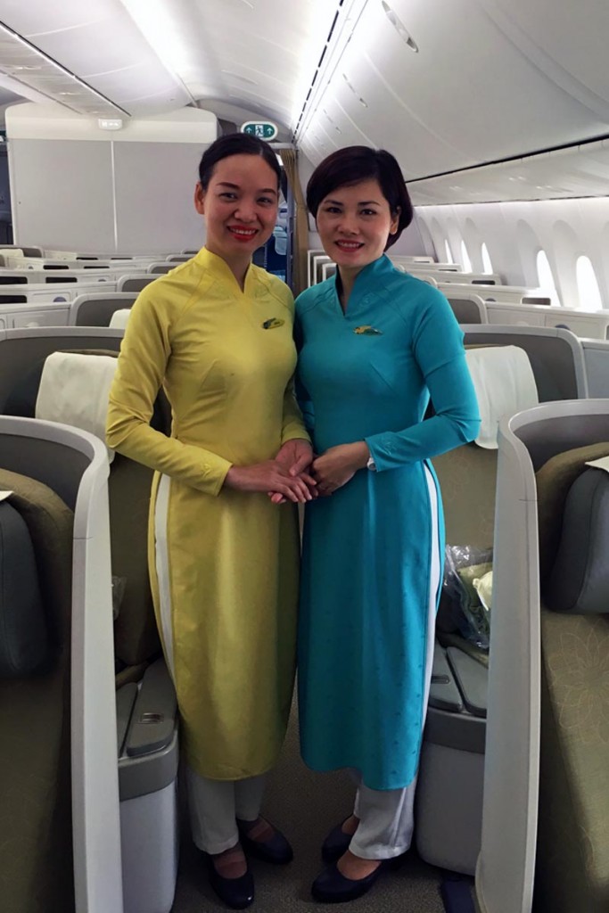 ベトナムで航空券やセメントタイル柄のスマホケースをオーダーメイド！〜 Mono Concept モノコンセプト-