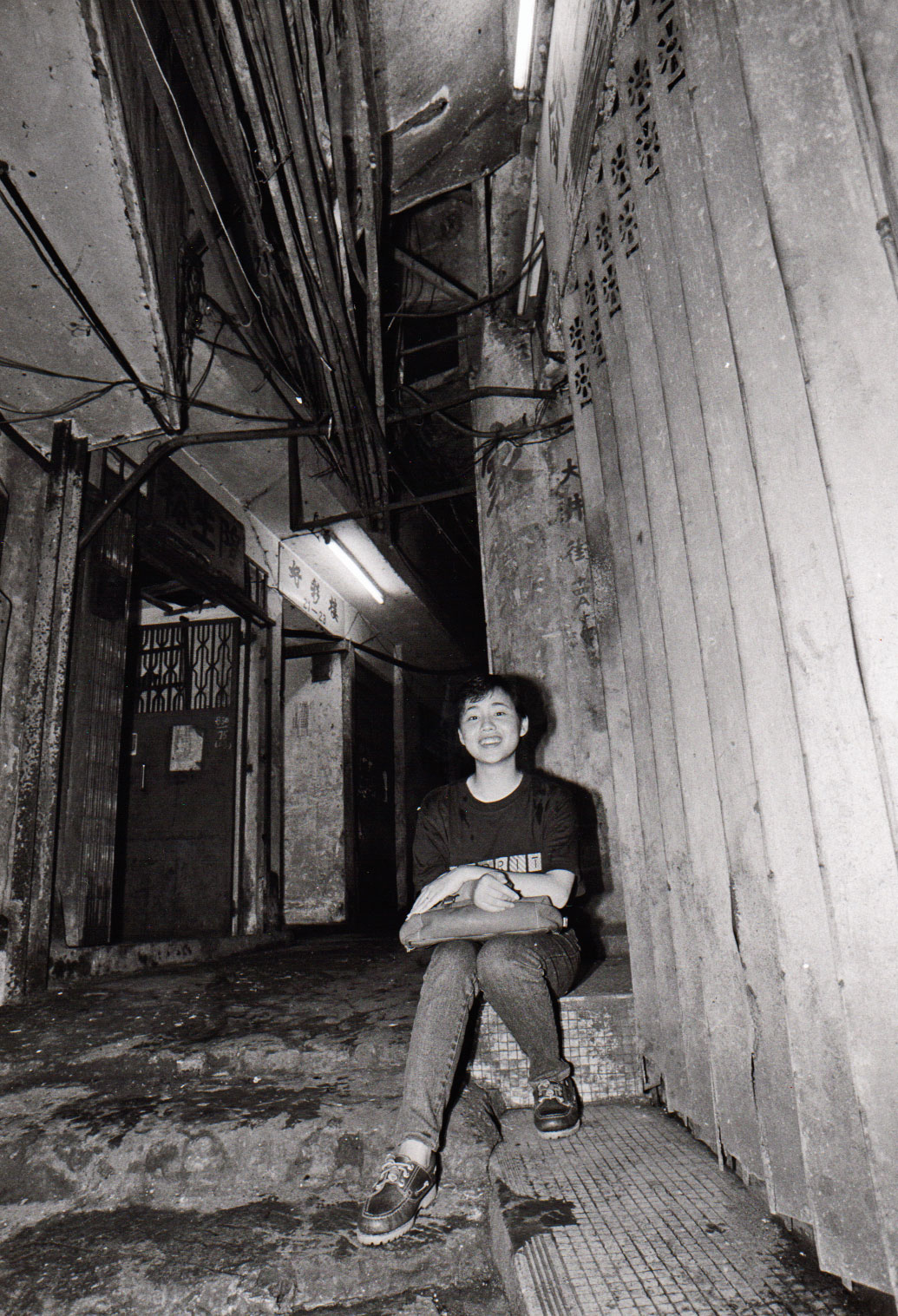 写真香港の魔窟・九龍城砦に住んだ日本人 アヘン密売、老いた売春婦、違法賭博 無法地帯の“ヤバい 実態”とは「でも医療は充実、“ブラックジャック”がいっぱいいた」NEWSポストセブン