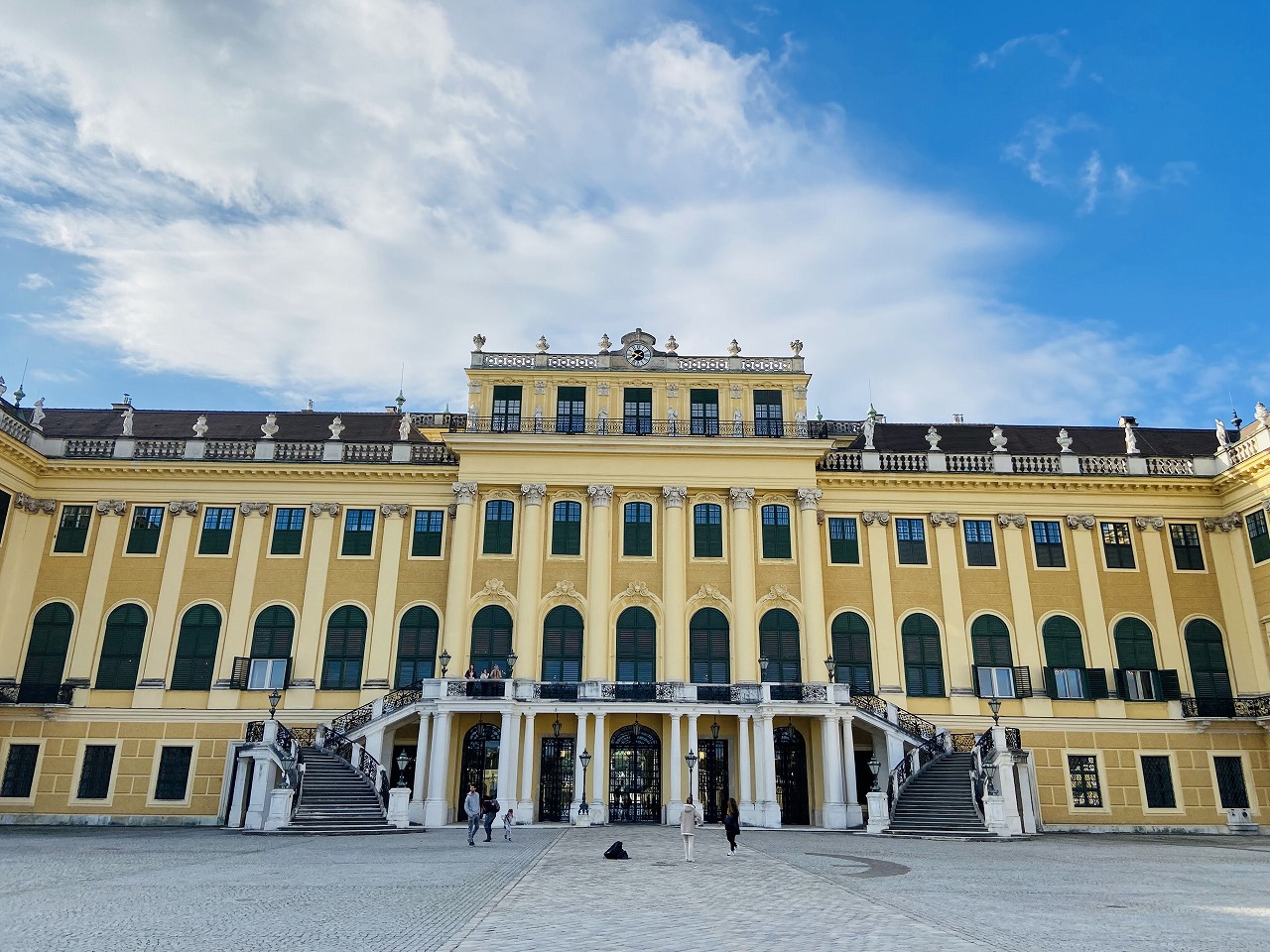 ガイドブックでは、ブルボン宮と紹介されている、国会議事堂 - 国民議会の口コミ -