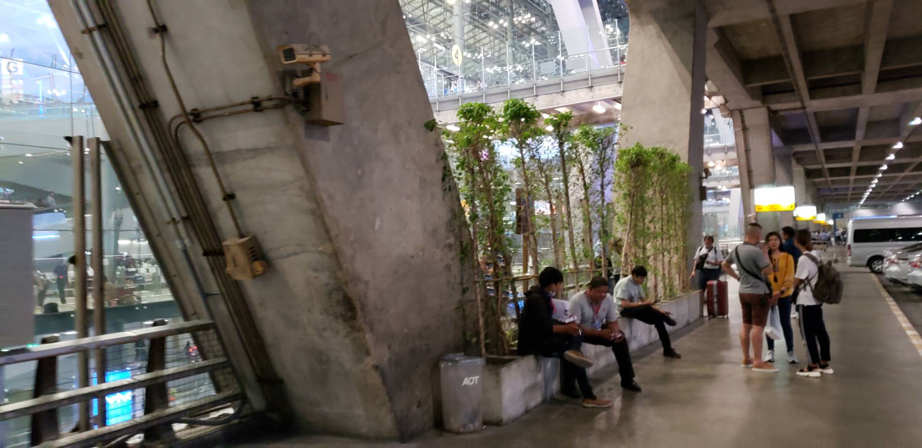 空港喫煙所情報 バンコク・スワンナプーム空港で喫煙所に行ってみたnow here,no where